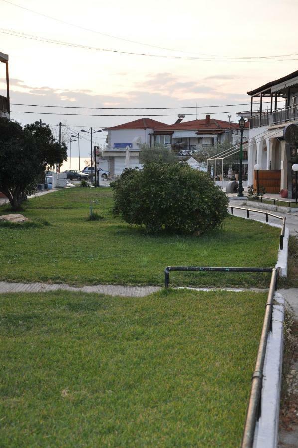Ferienwohnung Holidey House In Skala Fourkas 150M From The Sea Exterior foto