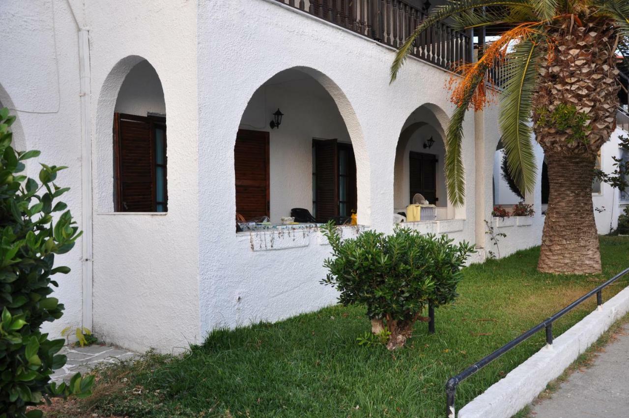 Ferienwohnung Holidey House In Skala Fourkas 150M From The Sea Exterior foto